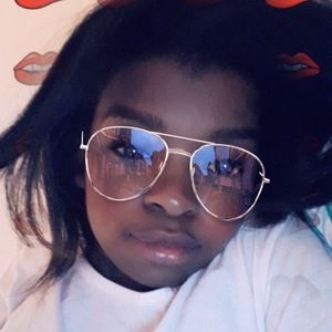 Meet your Posher, Queen